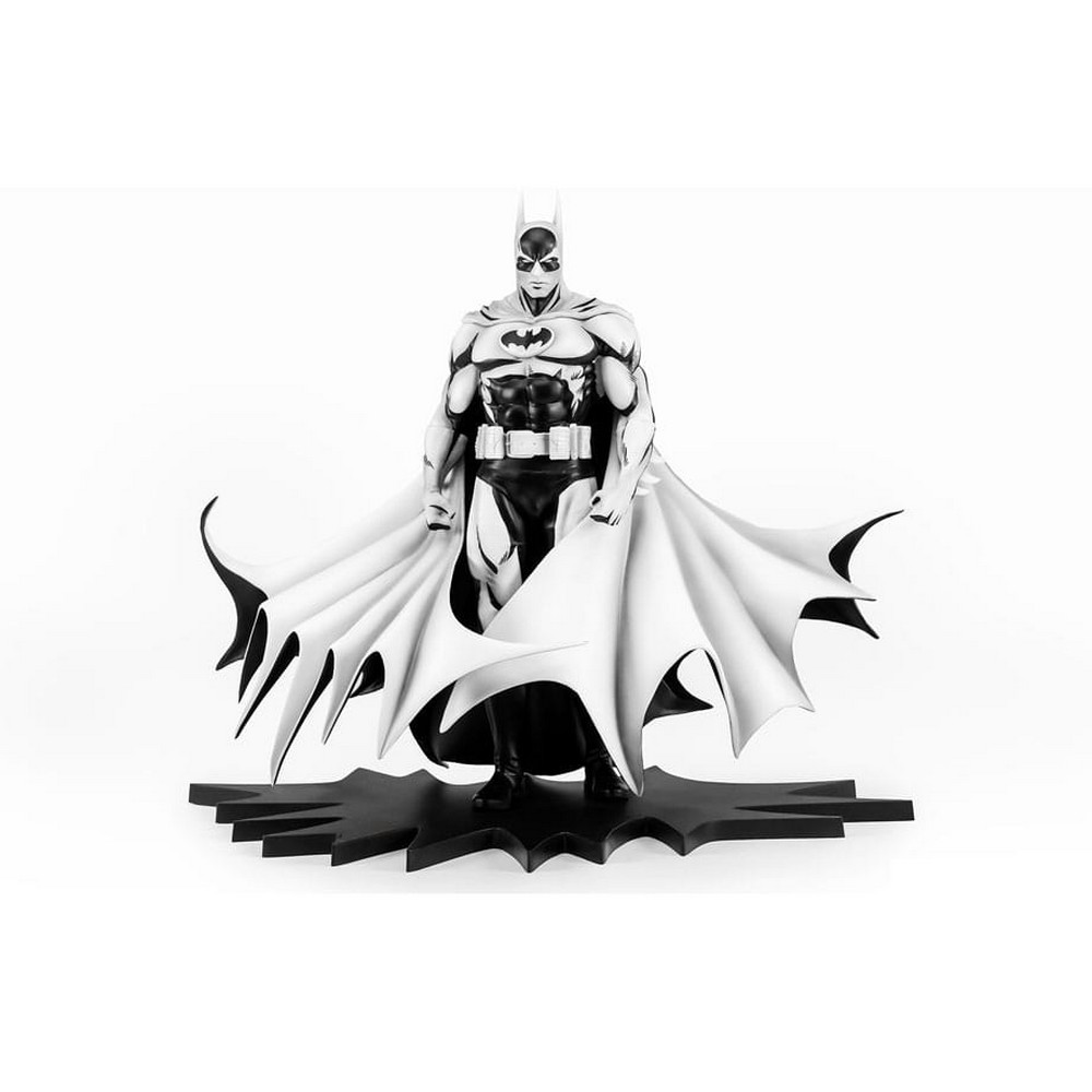 Statuette 1/8 Batman PureArts Black & White Version