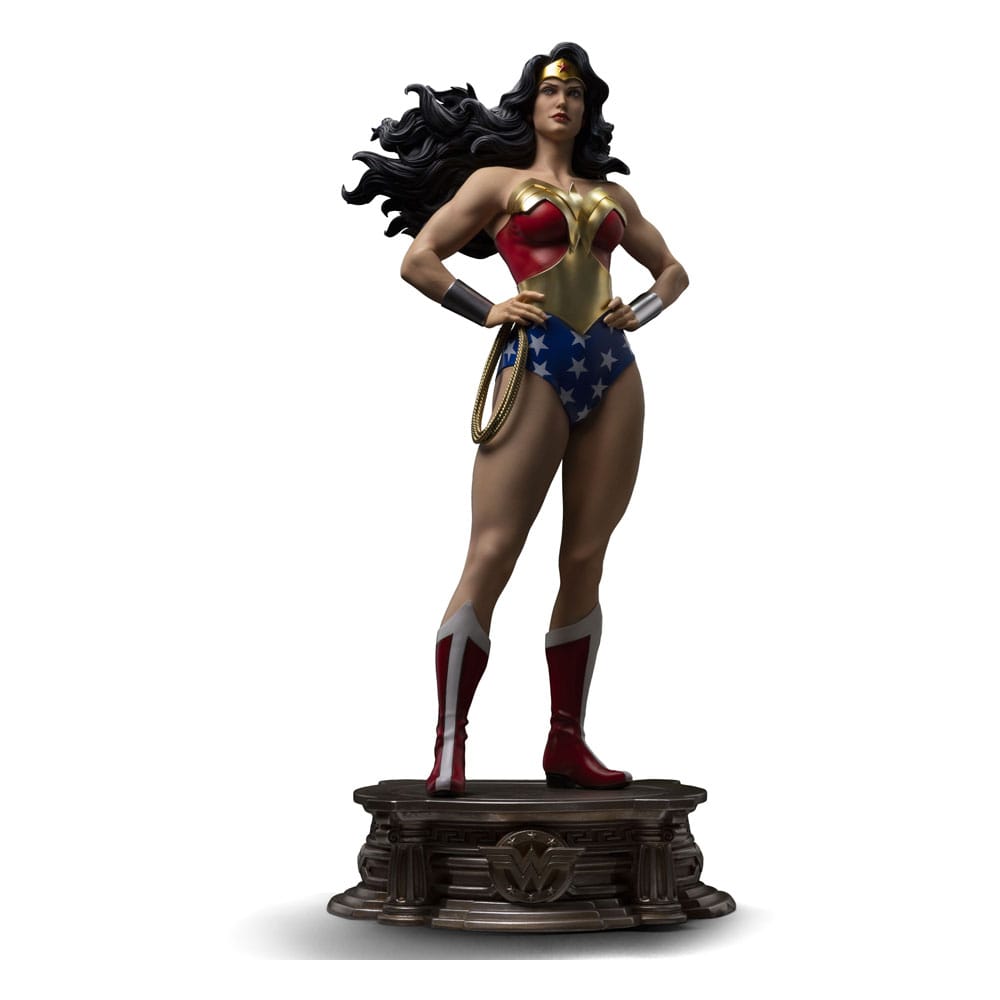 Statuette 1/4 Wonder Woman Legacy Replica