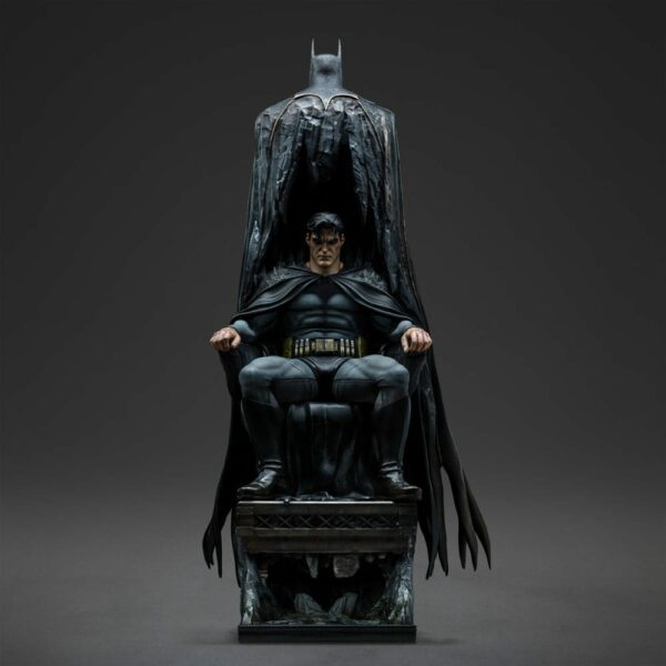 DC COMICS – Statuette Legacy Replica 1/4 Batman / Bruce Wayne 79 cm – Image 2