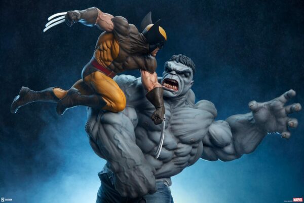 MARVEL – Statuette Wolverine vs Grey Hulk 58 cm – Image 5