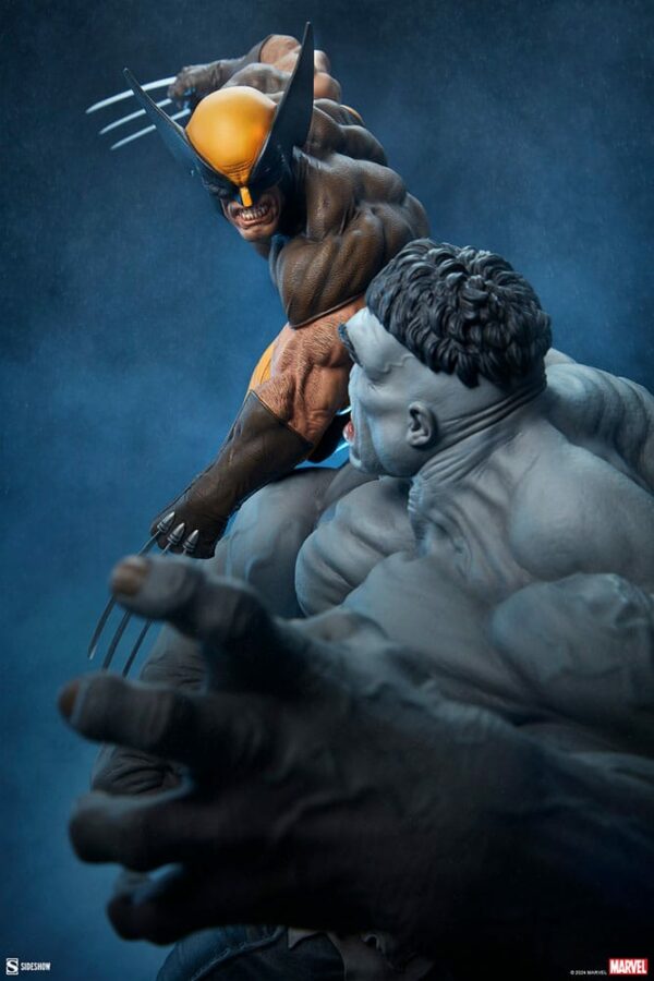 MARVEL – Statuette Wolverine vs Grey Hulk 58 cm – Image 6