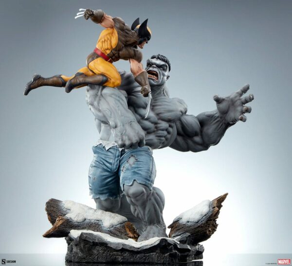 MARVEL – Statuette Wolverine vs Grey Hulk 58 cm – Image 9